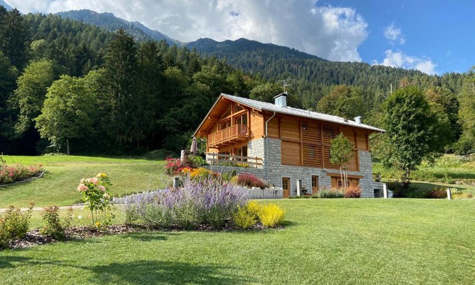 Strembo Cama Y Desayuno | B & B Chalet Plan
