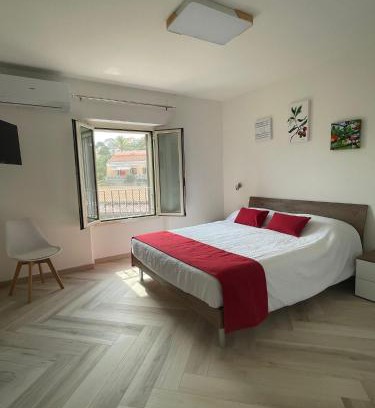 La Maddalena Cama Y Desayuno | B&B Dimora Mediterranea - La Maddalena