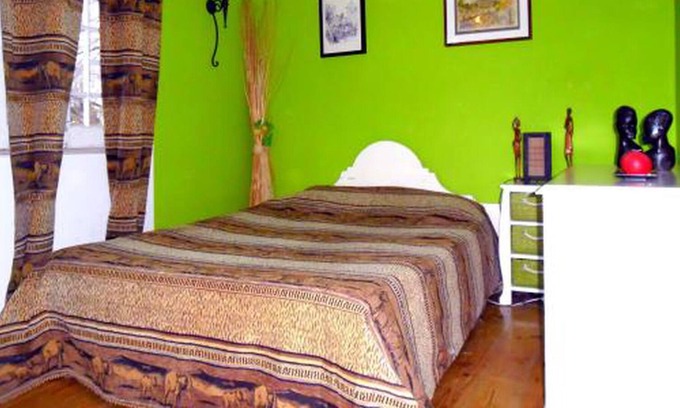 Ameal Cama Y Desayuno | B & B Green Room Style Africain