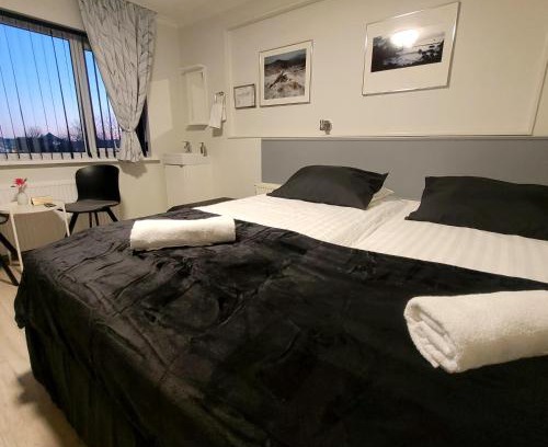Innri-Njarthvik Cama Y Desayuno | B&B Guesthouse - Bed and Breakfast Keflavik Centre
