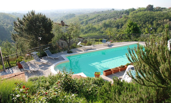 Buggiano Cama Y Desayuno | B&B Hotel La Piana