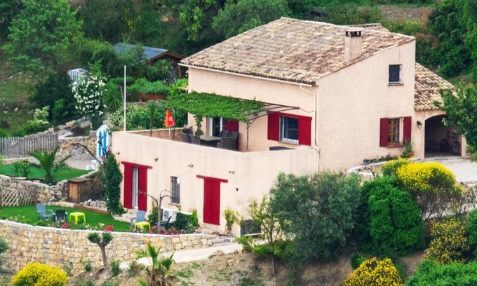 Bargemon Cama Y Desayuno | B&B L'Estuve provencale