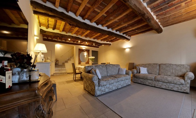 Vicopelago Cama Y Desayuno | B&B La Bella Lucca