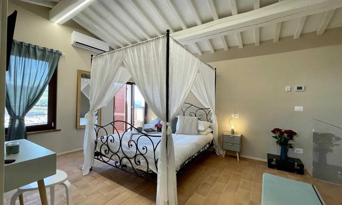 Montalcino Cama Y Desayuno | B&B La Fenice