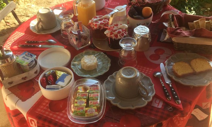 Murs Cama Y Desayuno | B&B La Guillone