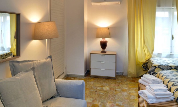 Naples City Centre Cama Y Desayuno | B&B La Locanda dell'Arte Museo