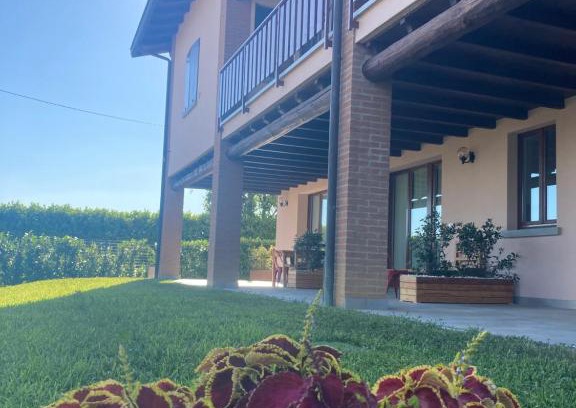 Torre de' Roveri Cama Y Desayuno | B&B” La Tezza”