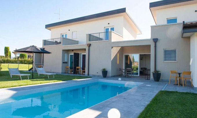 Colà Di Lazise Cama Y Desayuno | B&B Lough