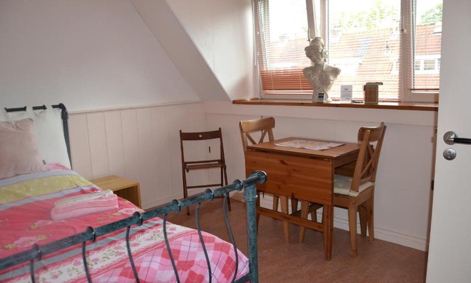 Alkmaar Cama Y Desayuno | B&B MACBED CHECKIN-TIME 1700-1800 or request before you book