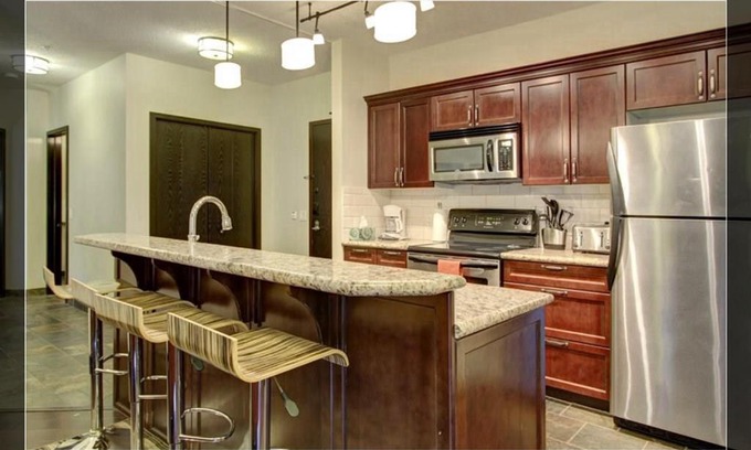 Canmore Apartamento | B&B Mountain View 2BR 1Pullout Grand Rockies Resort