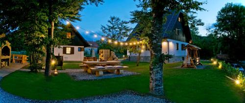 Jezerce Cama Y Desayuno | B&B Plitvice Holiday Lodge