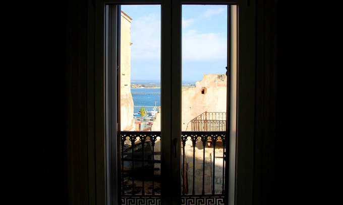 Isola del Borgo Antico Cama Y Desayuno | B&B U'Panare, in Taranto's historic center a structure reminiscent of home