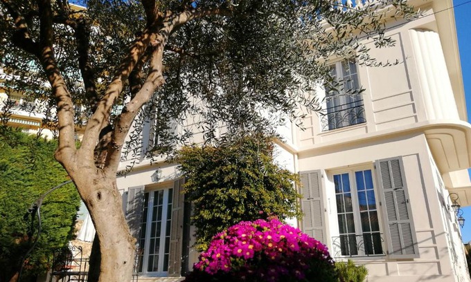 Carnot Cama Y Desayuno | B&B Villa Blanche