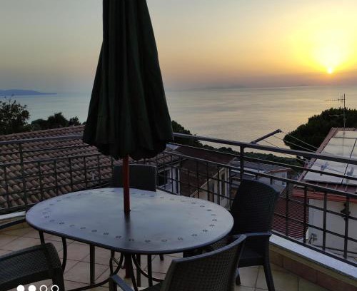 Palmi Cama Y Desayuno | B&B Vista Mare "Terrazzo"