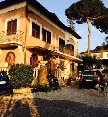 Marino Cama Y Desayuno | B&B Vittoria Colonna
