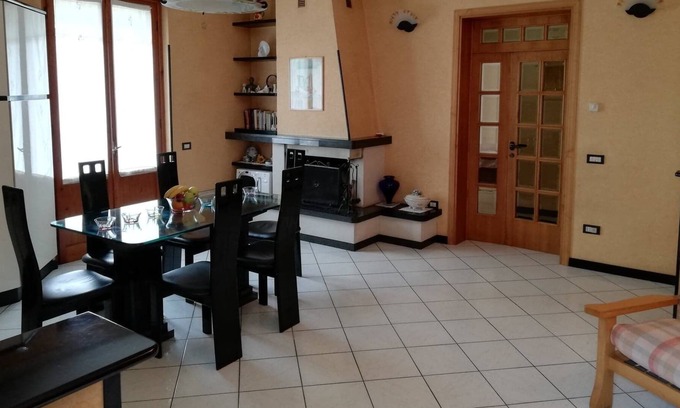 Bovara Cama Y Desayuno | B&B con habitación doble y baño en Campello sul Clitunno.