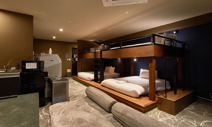 Naha City Centre Apartamento | B/C HOTEL NAHA Hotel with rental car