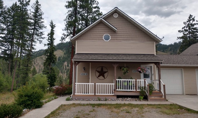 Superior Apartamento | B-Comfy downstairs 2bd/1ba Apartment available