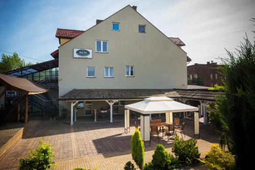 Brzezinka Casa | B&M Guesthouse