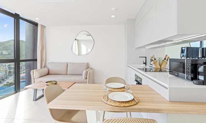 Cay Bay Apartamento | B253 - Incredible Top Floor Lagoon Views