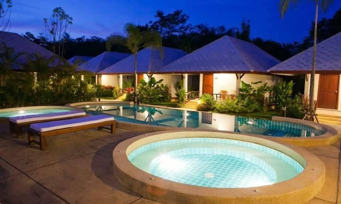 Khuekkhak Hotel | Baan Chong Fa Resort