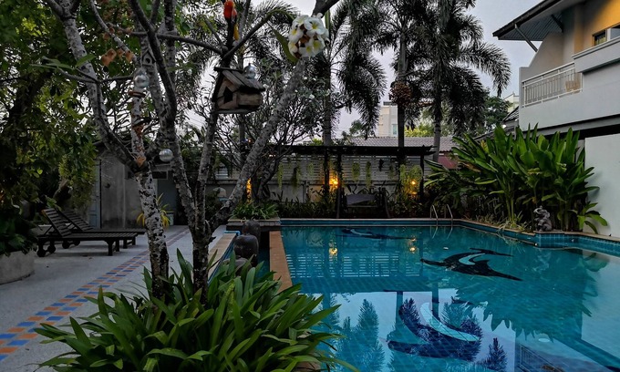 Hua Hin Hotel | Baan Suksiri Hotel