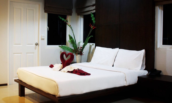 Kathu Hotel | Baannueng