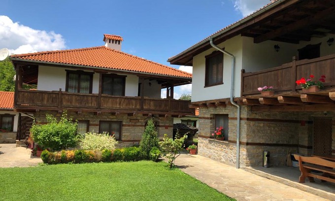 Apriltsi Complejo | Baba Stana Houses