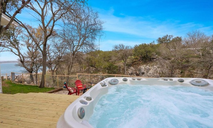 Canyon Lake Casa | Baby Owl Lakehouse