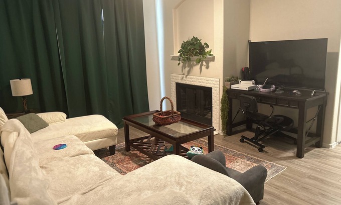 Chandler Apartamento | Baby&Pet friendly apartment off chandler and the 101