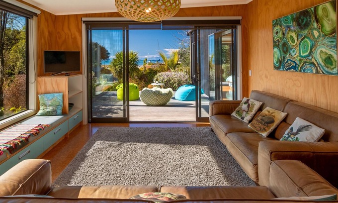 Marahau Cabaña | Bach 7 by The Sea - Marahau Holiday Home