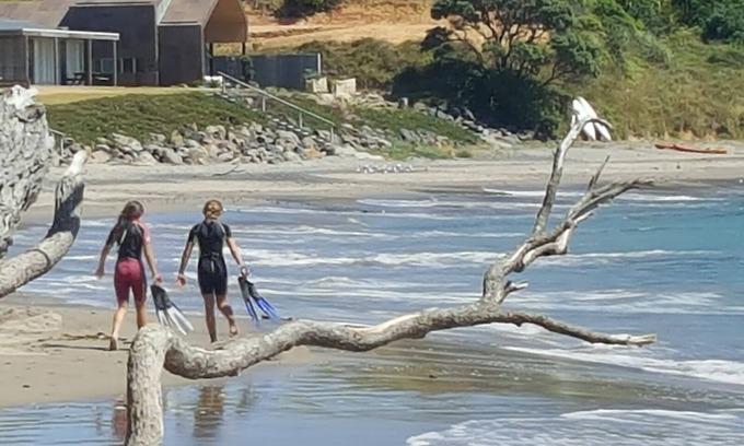 Taiharuru Casa | Bach at the beachn- Situated at Taiharuru (east coast near Whangarei, Northland)