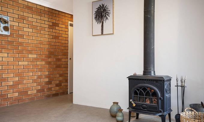 Lancelin Casa | Back Beach Bungalow - Great Family Getaway