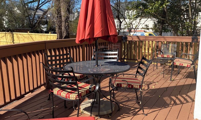 Roswell Cabaña | Back by popular demand! Charming Cottage on Canton St-Walk to Restaurants-Shops!