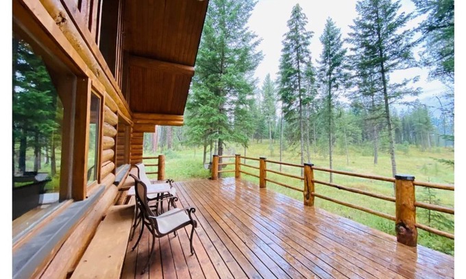 Condon Cabina | "Back Roads, Solitude, Private Cabin with views!"