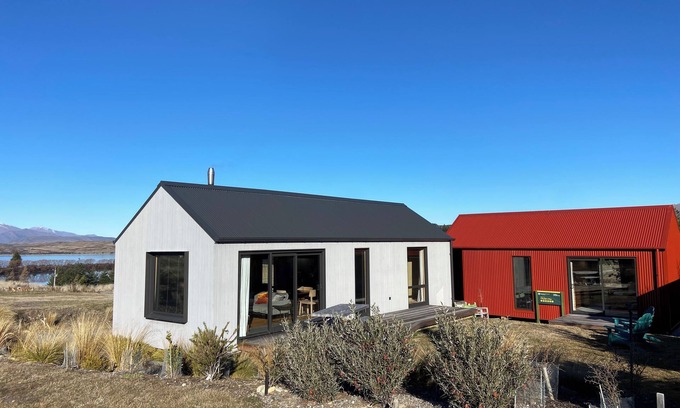 Ohau Casa | Backcountry hut with a modern twist