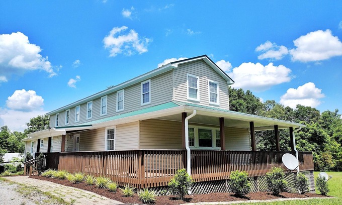 Ruffin Otro | Backwoods Family Getaway! 3 Bedroom house!