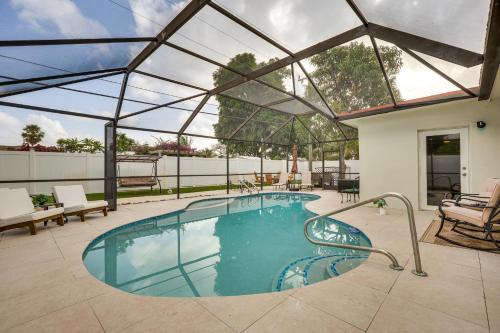 Lauderhill Casa | Backyard Oasis Fort Lauderdale Home Near Beach