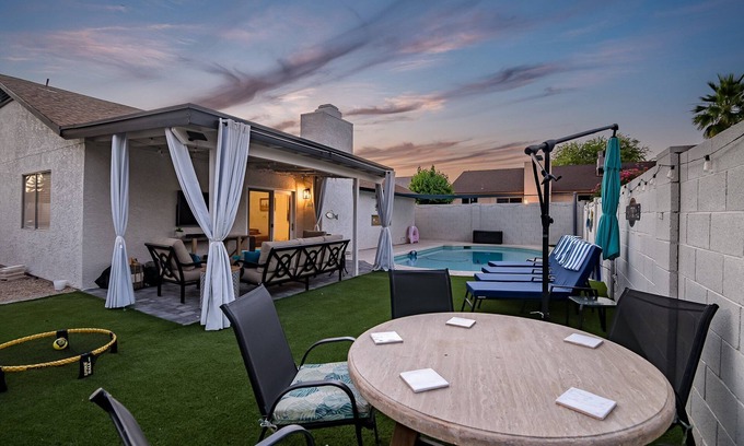 Sunset Ridge Casa | Backyard Oasis + Private Pool & Pets Welcome!