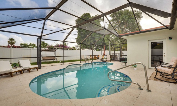 Lauderhill Casa | Backyard Oasis: Fort Lauderdale Home Near Beach