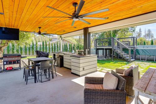 Weaverville Casa | Backyard Oasis with Hot Tub and Views Weaverville Gem