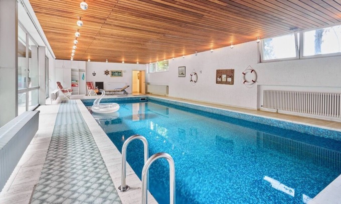 Bad Harzburg Villa | Bad Harzburg, family groups up to 20 people, pool, sauna, party room, garden