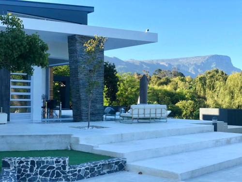 Constantia Casa | Badgemore Villa Guesthouse