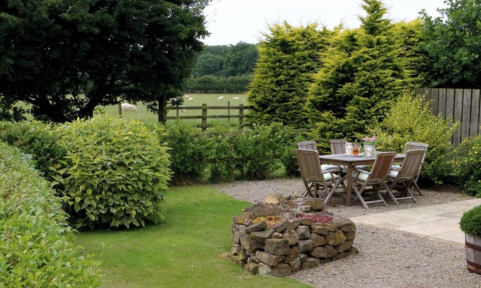 Thirkleby Casa | BADGER, family friendly, character holiday cottage in Thirsk