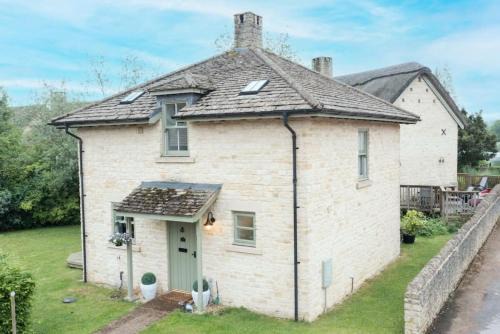Cirencester Casa | Badgers Lodge MV37 Lakeside Spa Property