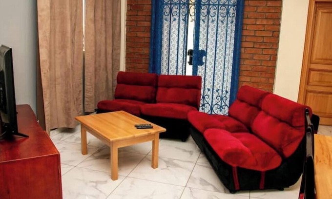 Bafoussam Apartamento | Bafoussam Centre: Furnished apartment with all comforts 4 P, 3 bdrms, ideal for families