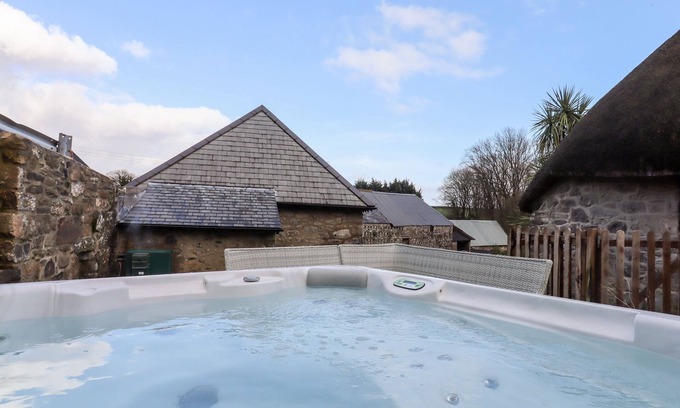 Newton Abbot Cabaña | Bagtor Granary