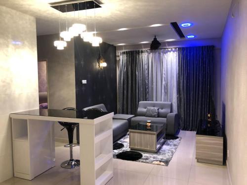 Taman Daya Apartamento | BAHAAMAS@ARC