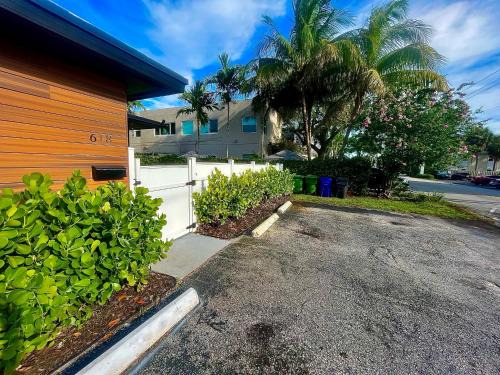 Victoria Park Apartamento | Bahama Mama Las Olas and Holiday Park w Hot Tub