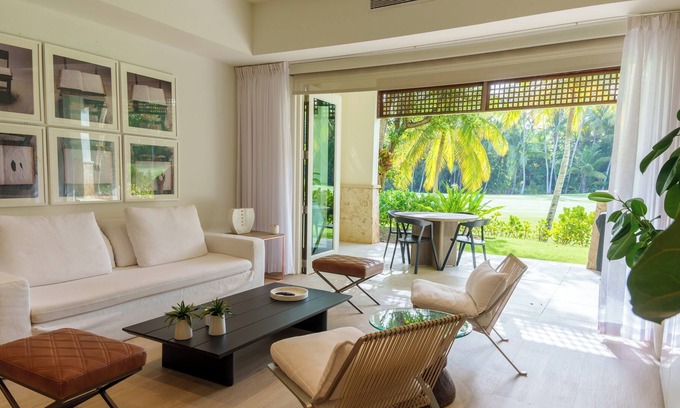 Herreras Apartamento | Bahia Beach St. Regis Ground Level- Villa Chic